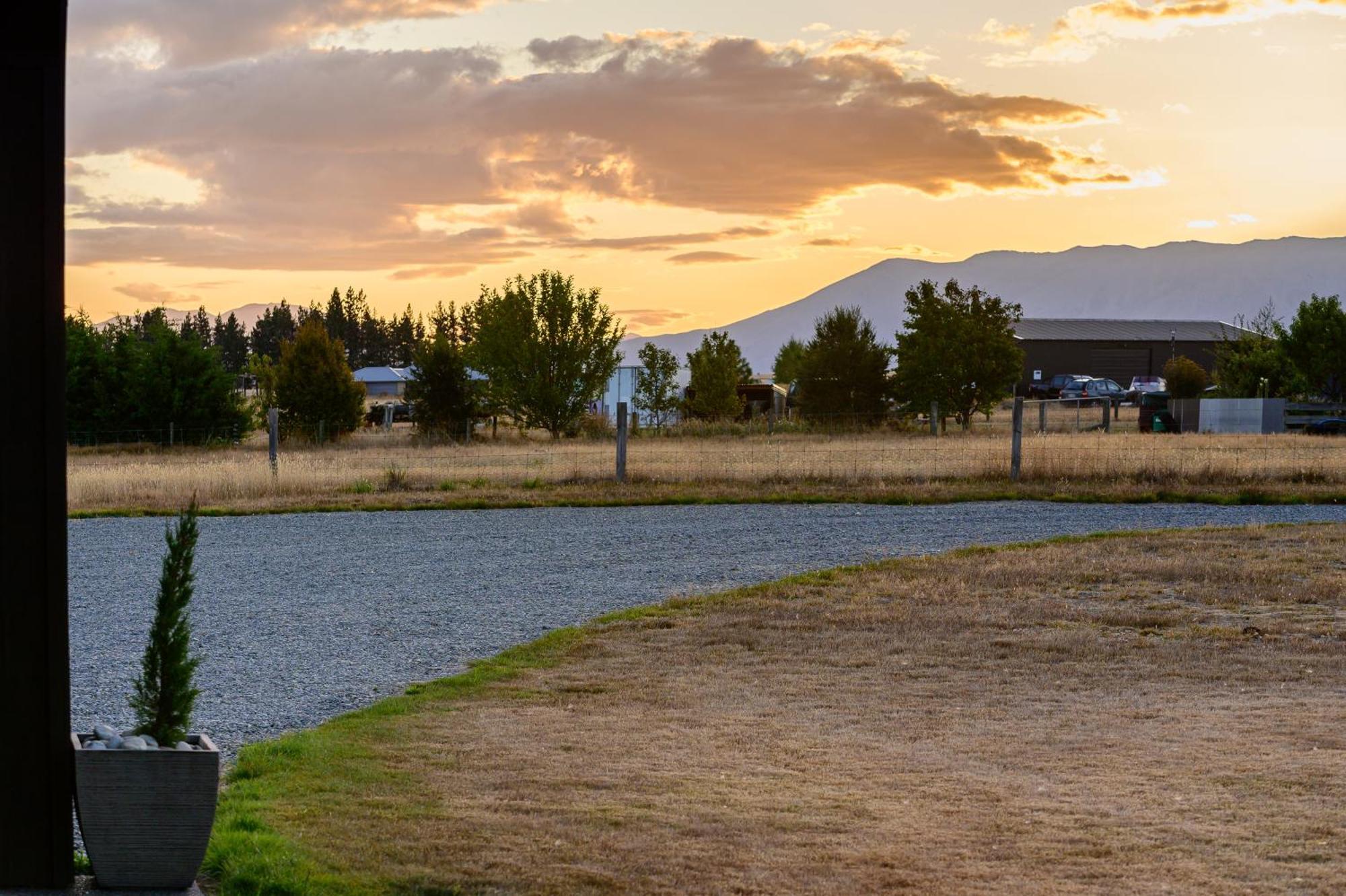 Villa 31 On Boundary Twizel Exterior foto